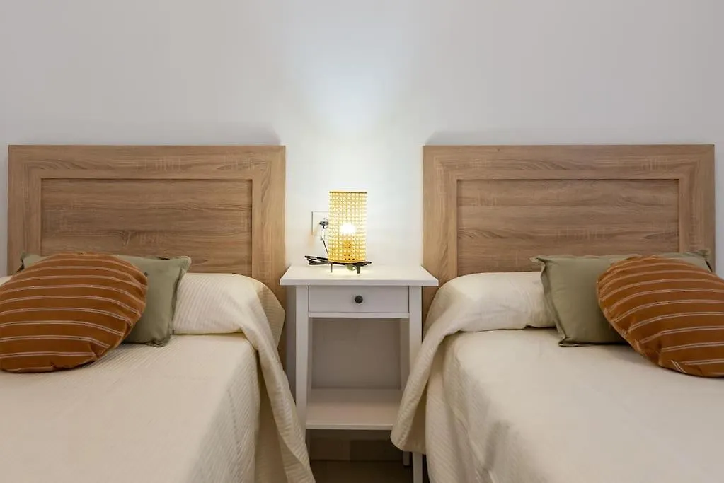 Lxr La Perla Renovated 2Hab. Apt بينالماذينا 0*,  إسبانيا