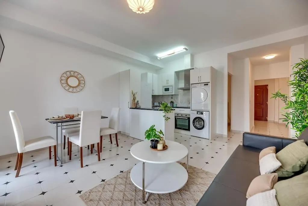 Lxr La Perla Renovated 2Hab. Apt بينالماذينا شقة